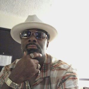 Meet your Posher, Dexter